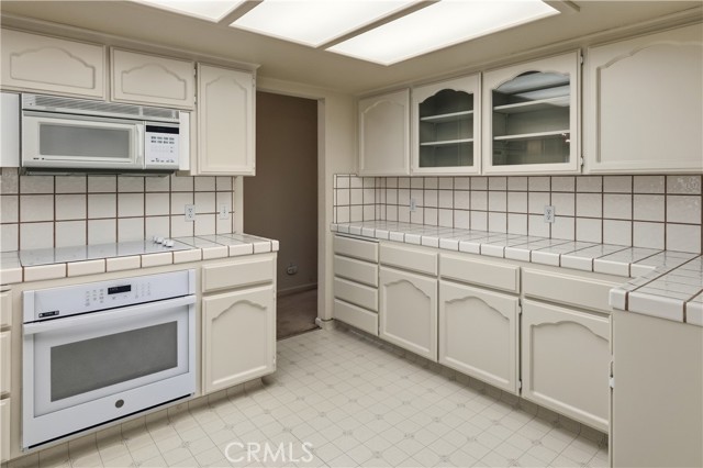 Image 13 of 32 For 2637 Sandell