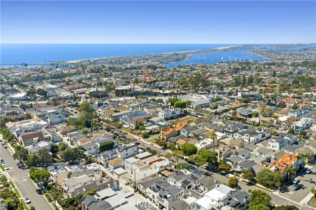 Detail Gallery Image 20 of 20 For 708 Iris Ave a,  Corona Del Mar,  CA 92625 - 3 Beds | 3 Baths