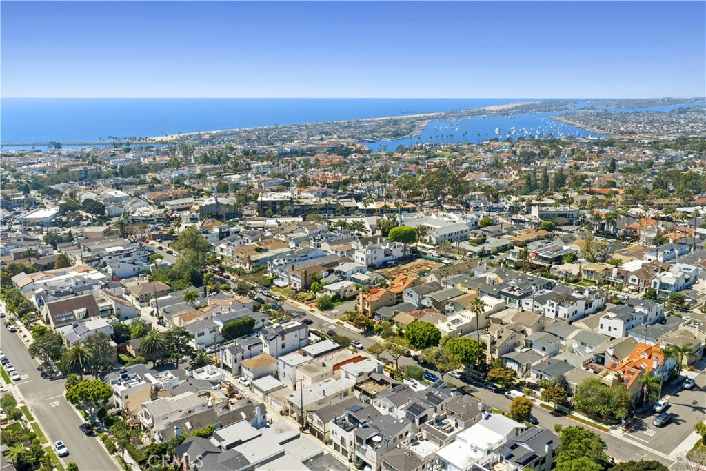 https://media.crmls.org/medias/95686484-6161-4f70-b635-2ebf6e6db04c.jpg?preset=X-Large
