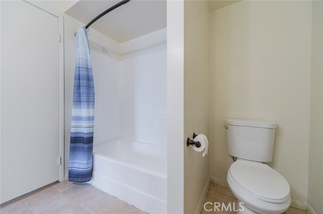 Image 13 of 33 For 63 Carriage Way 239