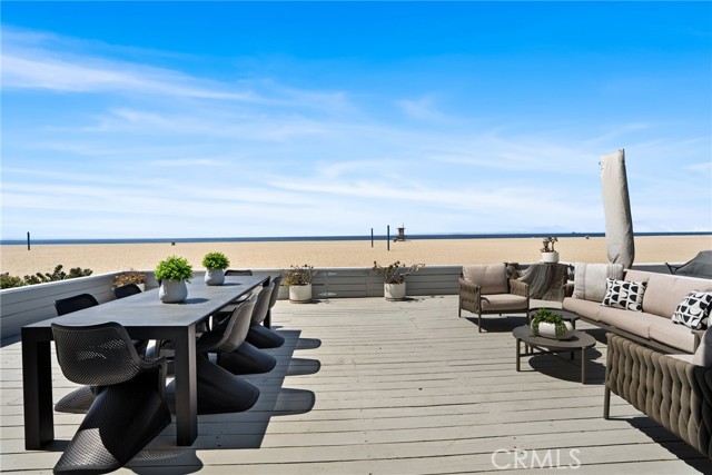 Detail Gallery Image 36 of 48 For 7008 W Oceanfront, Newport Beach,  CA 92663 - 5 Beds | 3/1 Baths