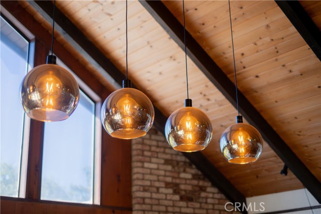 Detail Gallery Image 4 of 47 For 18279 Hidden Valley, Hidden Valley Lake,  CA 95467 - 3 Beds | 3 Baths