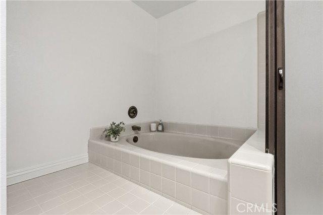 Detail Gallery Image 22 of 46 For 1649 Albany Ct, Claremont,  CA 91711 - 3 Beds | 2/1 Baths