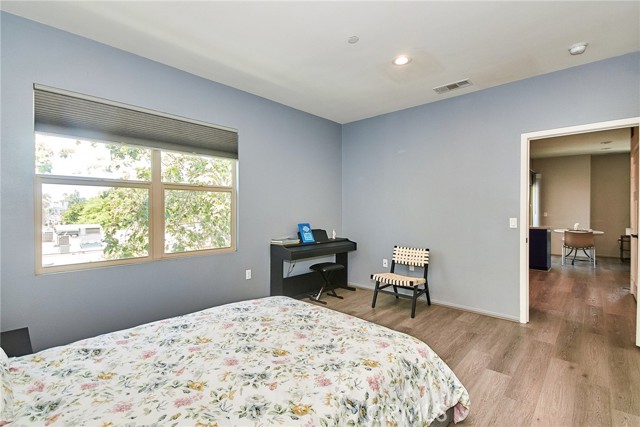 401 S Anaheim Boulevard, Anaheim CA: https://media.crmls.org/medias/956dc4a7-3a5b-4eba-8767-0eca416d908c.jpg