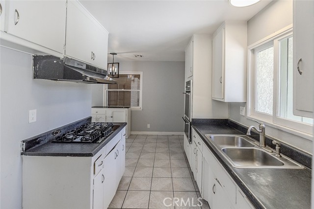 Detail Gallery Image 6 of 37 For 11523 Vanport Ave, Sylmar,  CA 91342 - 3 Beds | 2 Baths