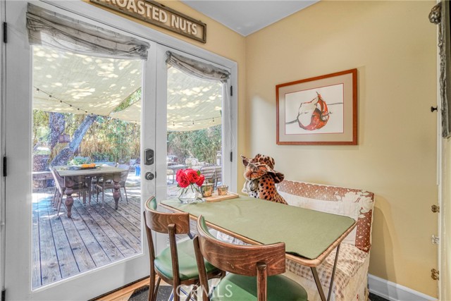 Detail Gallery Image 18 of 46 For 10754 Valley Spring, Studio City,  CA 91602 - 2 Beds | 2 Baths