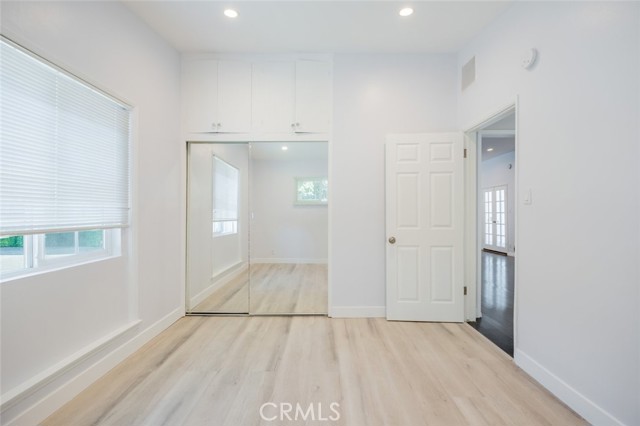 Detail Gallery Image 12 of 22 For 8561 Orion Ave, North Hills,  CA 91343 - 2 Beds | 2 Baths