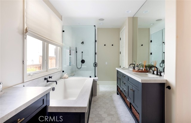 420 De Sola Terrace, Corona del Mar CA: https://media.crmls.org/medias/956ef058-e1ce-4a45-87c4-f1d755086a92.jpg