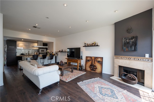 Front Image Thumbnail for CROC25269379