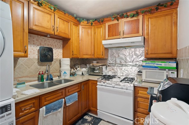 Detail Gallery Image 11 of 31 For 615 S Euclid St #50,  Santa Ana,  CA 92704 - 2 Beds | 1/1 Baths
