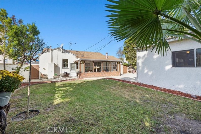 Huge, lush backyard perfect for entertaining!