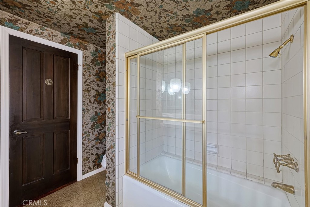 https://media.crmls.org/medias/957063e5-0b9f-4a2d-8fab-e5d365e716d7.jpg?preset=X-Large
