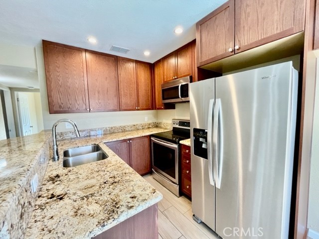 Detail Gallery Image 11 of 27 For 45313 Sunset Ln #B6 #4,  Palm Desert,  CA 92260 - 2 Beds | 2 Baths