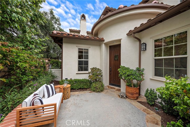 21 Corte Lomas Verdes, San Clemente CA: https://media.crmls.org/medias/9570d86b-2481-4509-85b9-9fa4d253e743.jpg