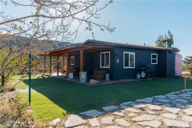 48317 Burns Canyon Road, Pioneertown CA: https://media.crmls.org/medias/9571eeb7-9214-46db-9eef-08fd50ee60db.jpg