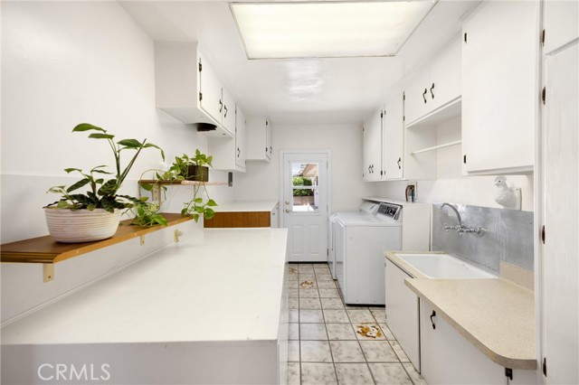 1753 N Albright Avenue, Upland CA: https://media.crmls.org/medias/95721e45-0725-427e-a6d3-22ff9fbc971b.jpg