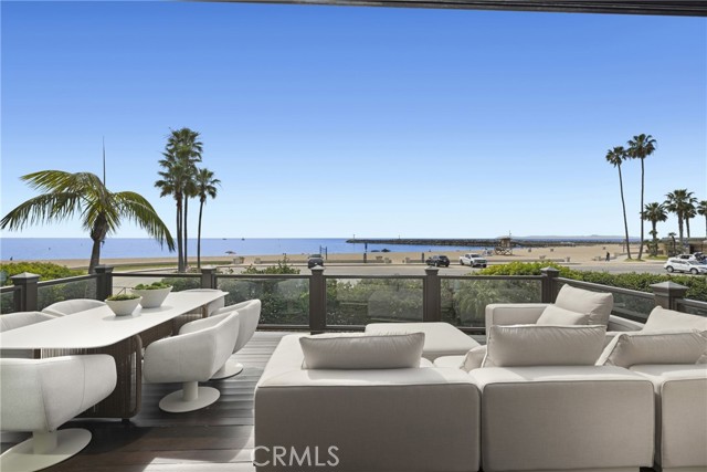 Detail Gallery Image 4 of 55 For 3150 Breakers, Corona Del Mar,  CA 92625 - 4 Beds | 5 Baths