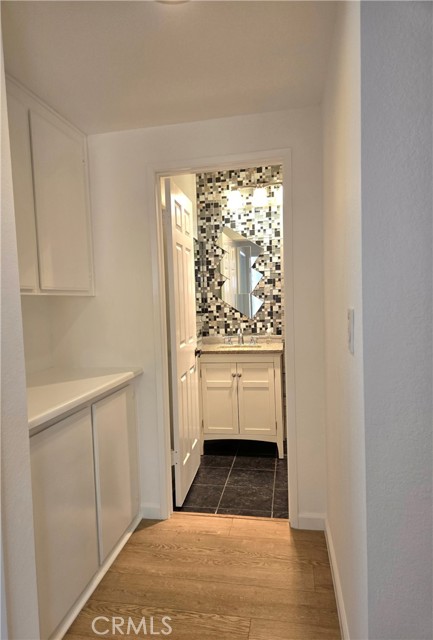 Detail Gallery Image 32 of 44 For 12355 Chandler Bld #202,  Valley Village,  CA 91607 - 2 Beds | 2 Baths
