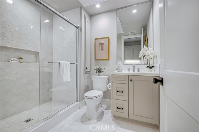100 Bozeman, Irvine CA: https://media.crmls.org/medias/95731152-b024-4685-8309-7c0e5df2f94c.jpg
