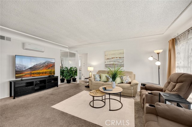 Detail Gallery Image 3 of 23 For 14518 Arlee Ave, Norwalk,  CA 90650 - 3 Beds | 2 Baths