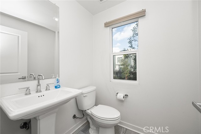 Detail Gallery Image 16 of 31 For 143 Citysquare, Irvine,  CA 92614 - 4 Beds | 3/1 Baths