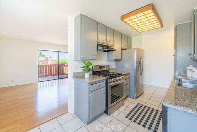 Detail Gallery Image 1 of 27 For 4591 Orange #302,  Long Beach,  CA 90807 - 2 Beds | 2 Baths