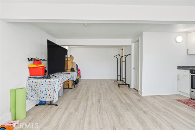 10989 Mascarell Avenue photo 20