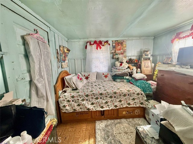 Detail Gallery Image 16 of 23 For 860 W 54th, Los Angeles,  CA 90037 - 4 Beds | 3 Baths