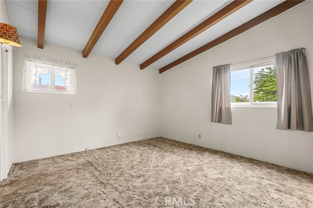 27439 Santa Clarita Road, Saugus CA: https://media.crmls.org/medias/95771f9f-5a62-40c7-8298-264c223c3aa2.jpg