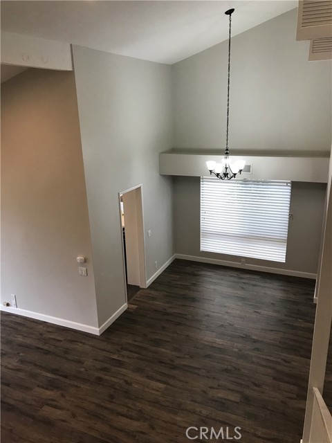 Detail Gallery Image 14 of 52 For 951 S Park Rim Cir, Anaheim Hills,  CA 92807 - 3 Beds | 2 Baths