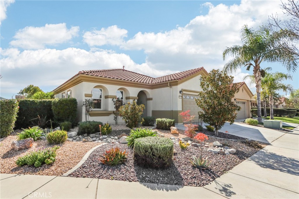 5405 Paseo Famosa