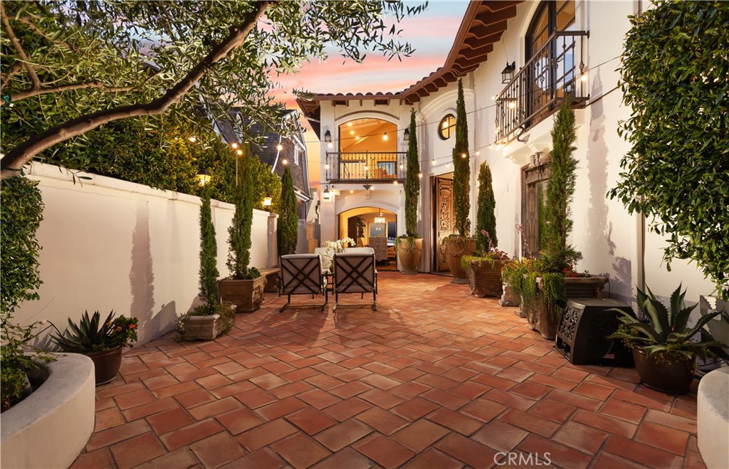 MLS #OC25144994 img 3