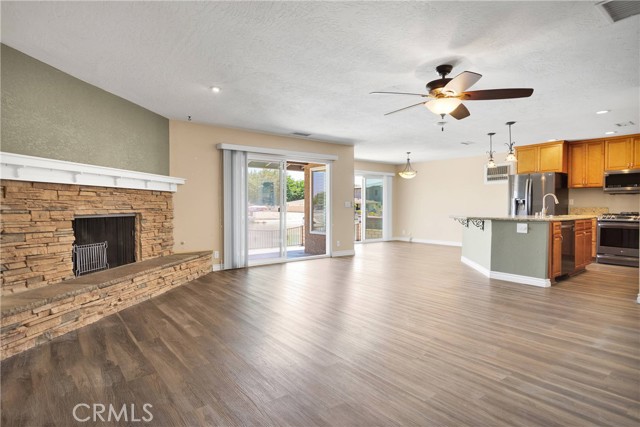 13435 Spring Valley, Victorville CA: https://media.crmls.org/medias/957837d5-014b-45d7-a621-1b9d6f6d4125.jpg