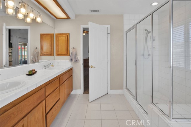 Detail Gallery Image 26 of 45 For 11020 Blue Jay Way, Oak Hills,  CA 92344 - 5 Beds | 2 Baths