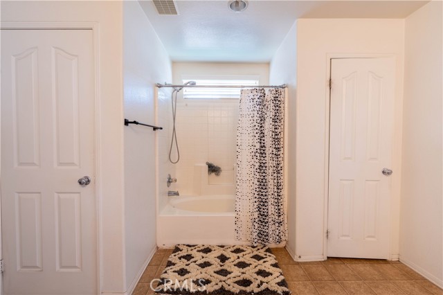 Detail Gallery Image 32 of 45 For 14550 Equestrian Way, Victorville,  CA 92394 - 5 Beds | 3 Baths