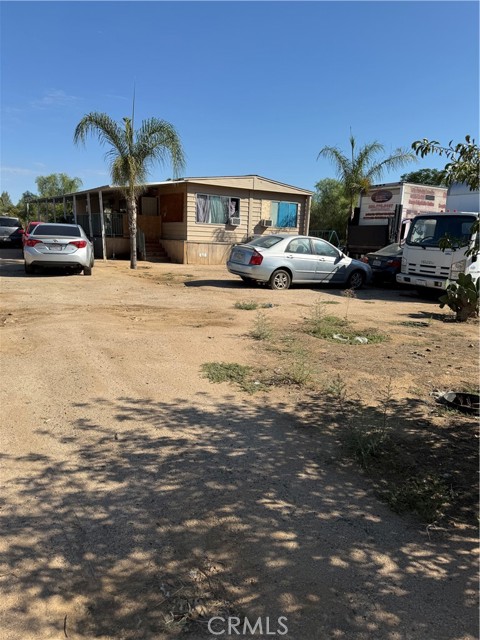 Detail Gallery Image 3 of 3 For 22600 San Jacinto, Perris,  CA 92570 - 7 Beds | 4 Baths