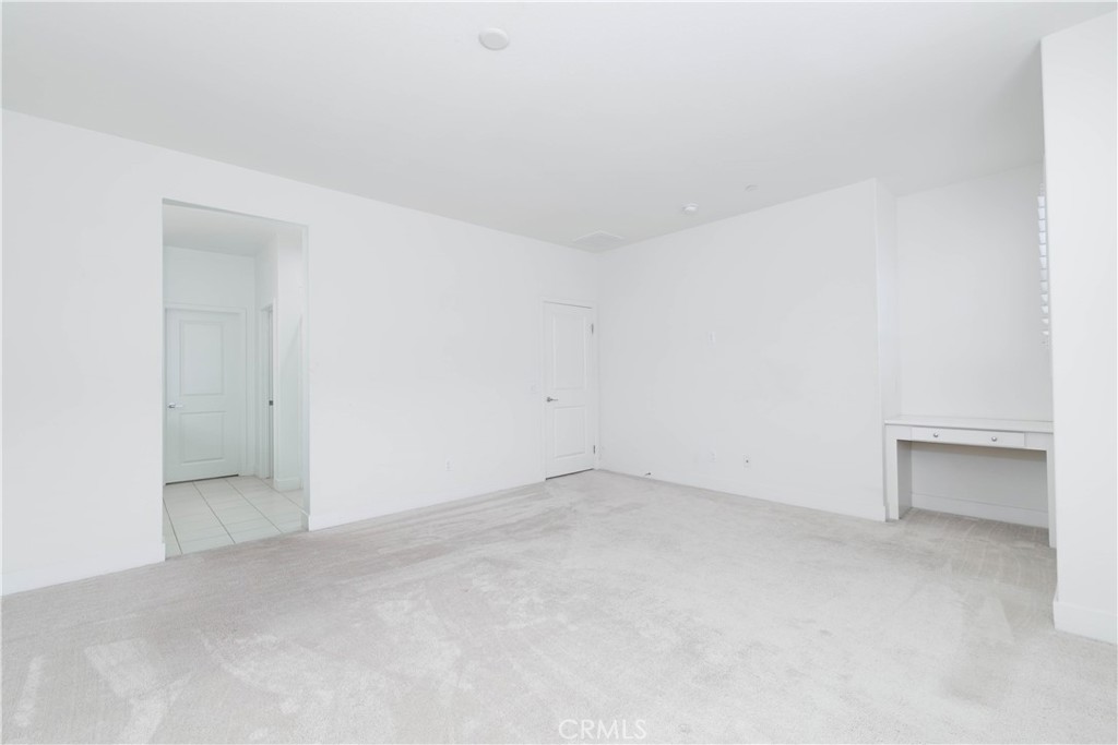 MLS #WS25237503 image #17