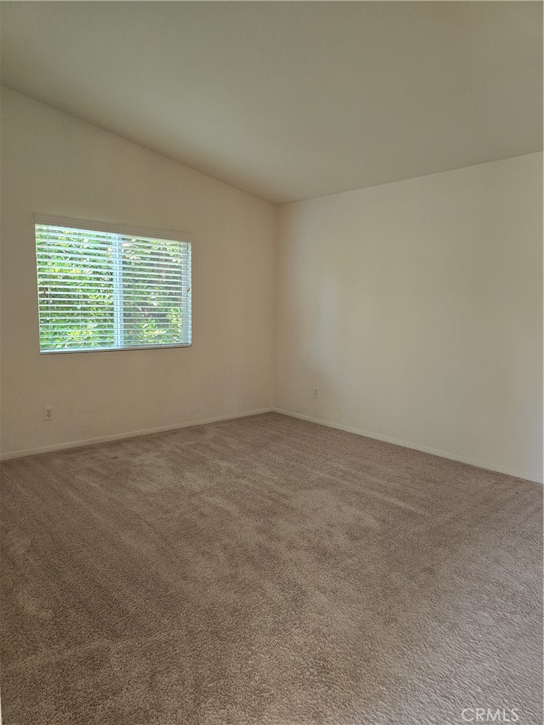 https://media.crmls.org/medias/957af0e4-e598-42de-b85c-544e4b9fdca2.jpg?preset=X-Large