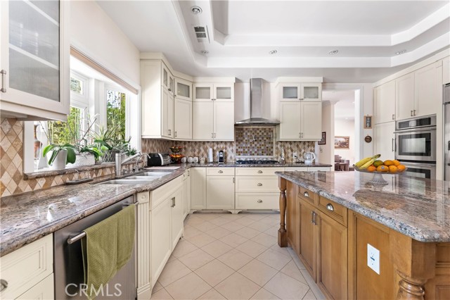 4811 Heaven Avenue, Woodland Hills CA: https://media.crmls.org/medias/957b5324-1525-4e31-bdb9-e2bd18e2dbbc.jpg