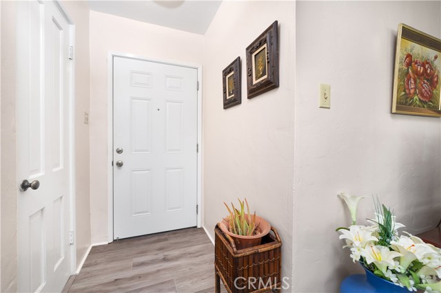 5870 Lemon Avenue, Long Beach CA: https://media.crmls.org/medias/957bb082-c6eb-4577-8a1e-153e9b2b0757.jpg