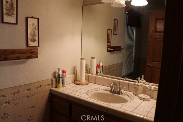 Detail Gallery Image 13 of 59 For 2474 Oak Ln, Big Bear City,  CA 92314 - 3 Beds | 2/1 Baths