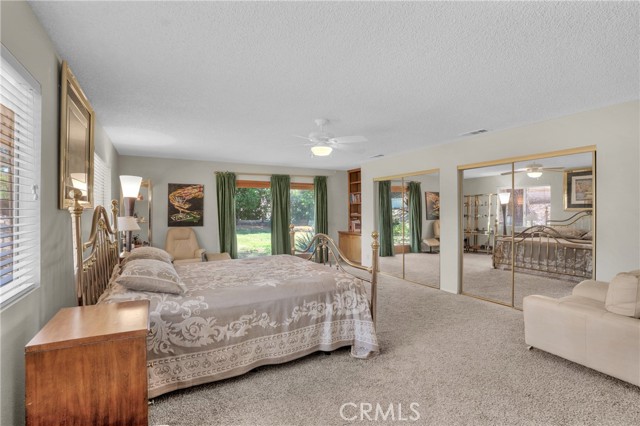 37581 Oak Mesa Drive, Yucaipa CA: https://media.crmls.org/medias/957c0756-2dcc-4ee5-a17a-781328888861.jpg