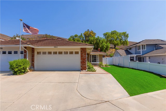 Detail Gallery Image 1 of 23 For 3862 Ravenswood Dr, Yorba Linda,  CA 92886 - 3 Beds | 2 Baths
