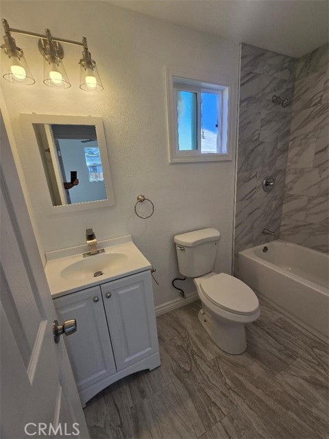 Detail Gallery Image 6 of 8 For 10722 Anzac, Los Angeles,  CA 90059 - 3 Beds | 1 Baths