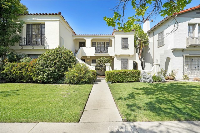 Detail Gallery Image 2 of 9 For 1071 S Crescent Heights Boulevard, Los Angeles,  CA 90035 - – Beds | – Baths