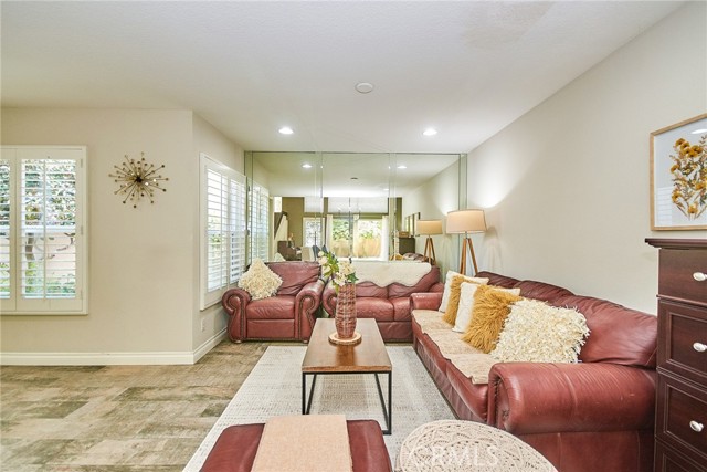 19 Las Cruces, Irvine CA: https://media.crmls.org/medias/957cbe70-7947-42f2-9d56-475f71e0561f.jpg