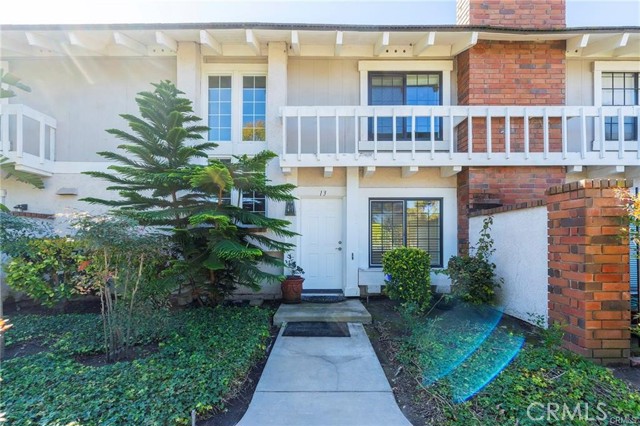 Detail Gallery Image 2 of 40 For 13 W Yale, Irvine,  CA 92604 - 3 Beds | 2/1 Baths