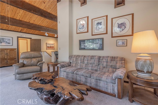 Detail Gallery Image 10 of 46 For 913 Mountain Ln, Big Bear City,  CA 92314 - 3 Beds | 2 Baths