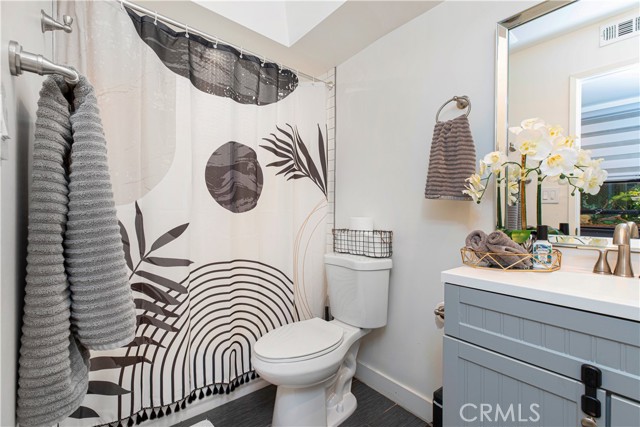 7625 Reseda Boulevard, Reseda CA: https://media.crmls.org/medias/957dcbac-a449-4e2a-ba57-843c88857322.jpg