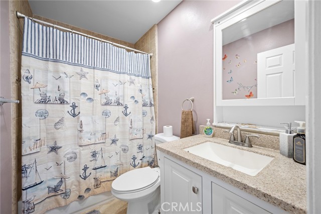 Detail Gallery Image 23 of 37 For 20643 Calhaven Dr, Saugus,  CA 91390 - 4 Beds | 2/1 Baths